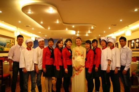 May đồng phục khách sạn, nhà hàng - May Đồng Phục Gia Sơn Phát - Công Ty TNHH Thương Mại Dịch Vụ Gia Sơn Phát